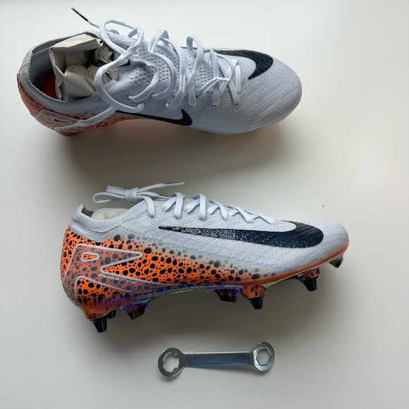 Nike Zoom Mercurial Vapor 16 Elite Soft Ground Pro ‘Electric Pack’ Cleats - Picture 4 of 12